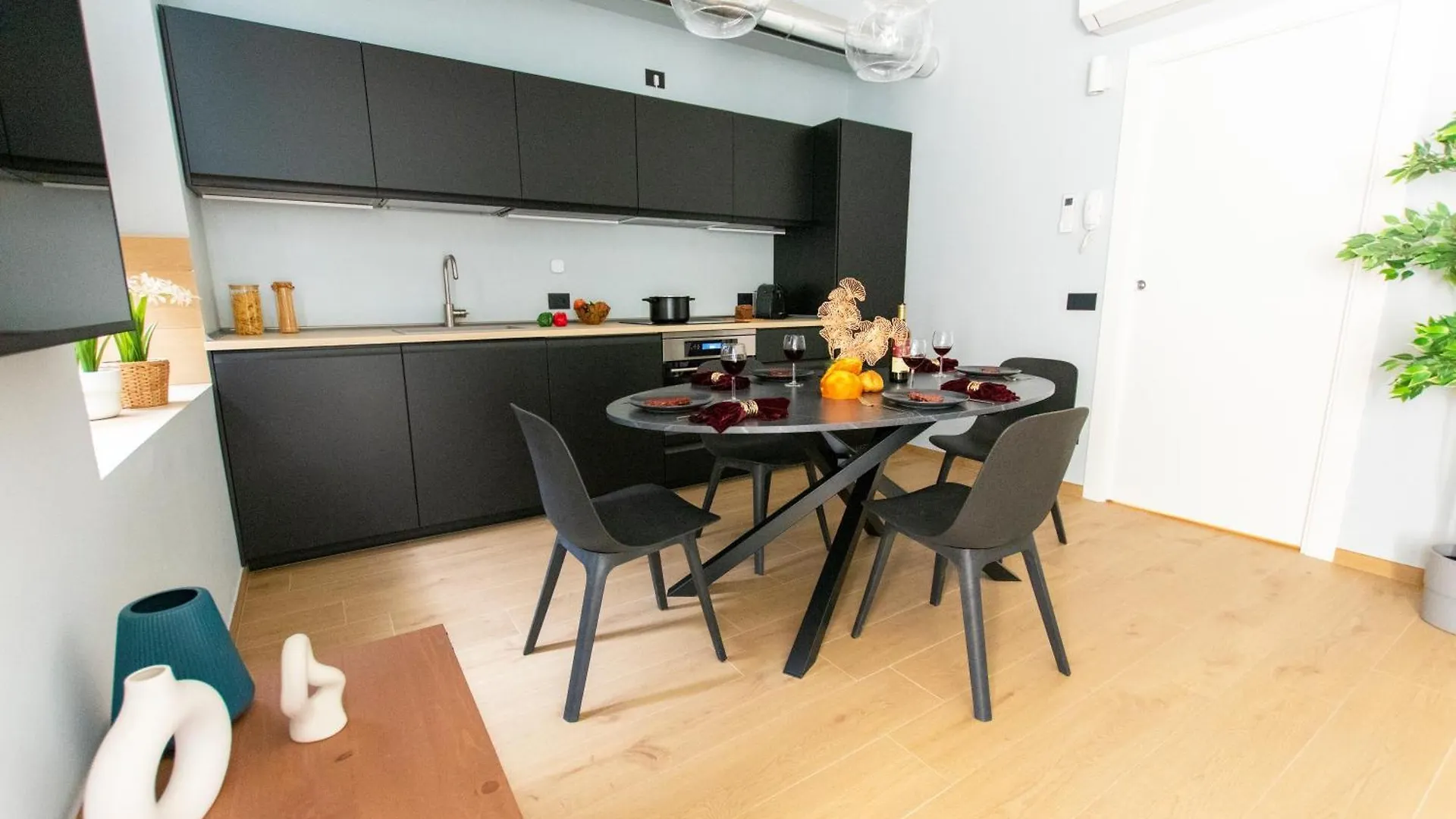 Ihost Luxury -Private Parking- Plana 3 Διαμέρισμα Μιλάνο 0*,  Ιταλία