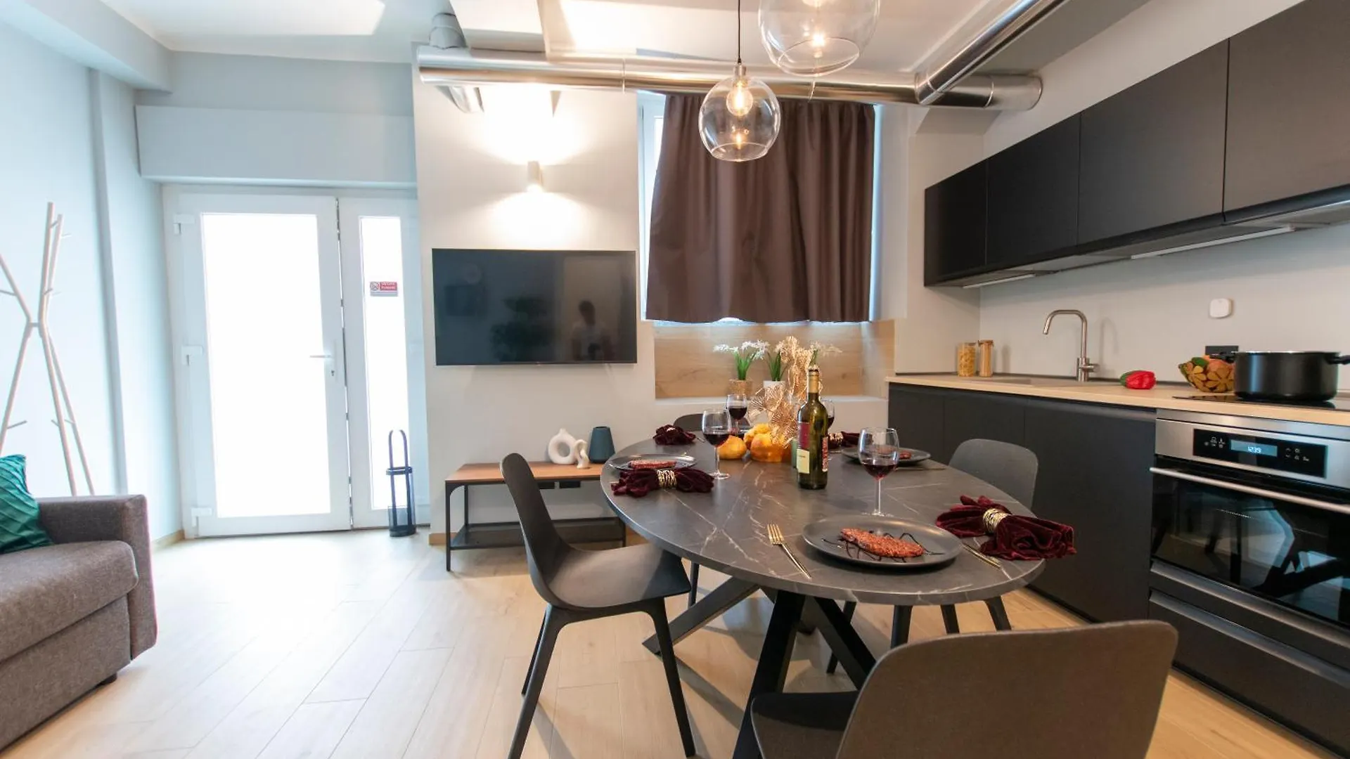 Ihost Luxury -Private Parking- Plana 3 Appartement Milaan