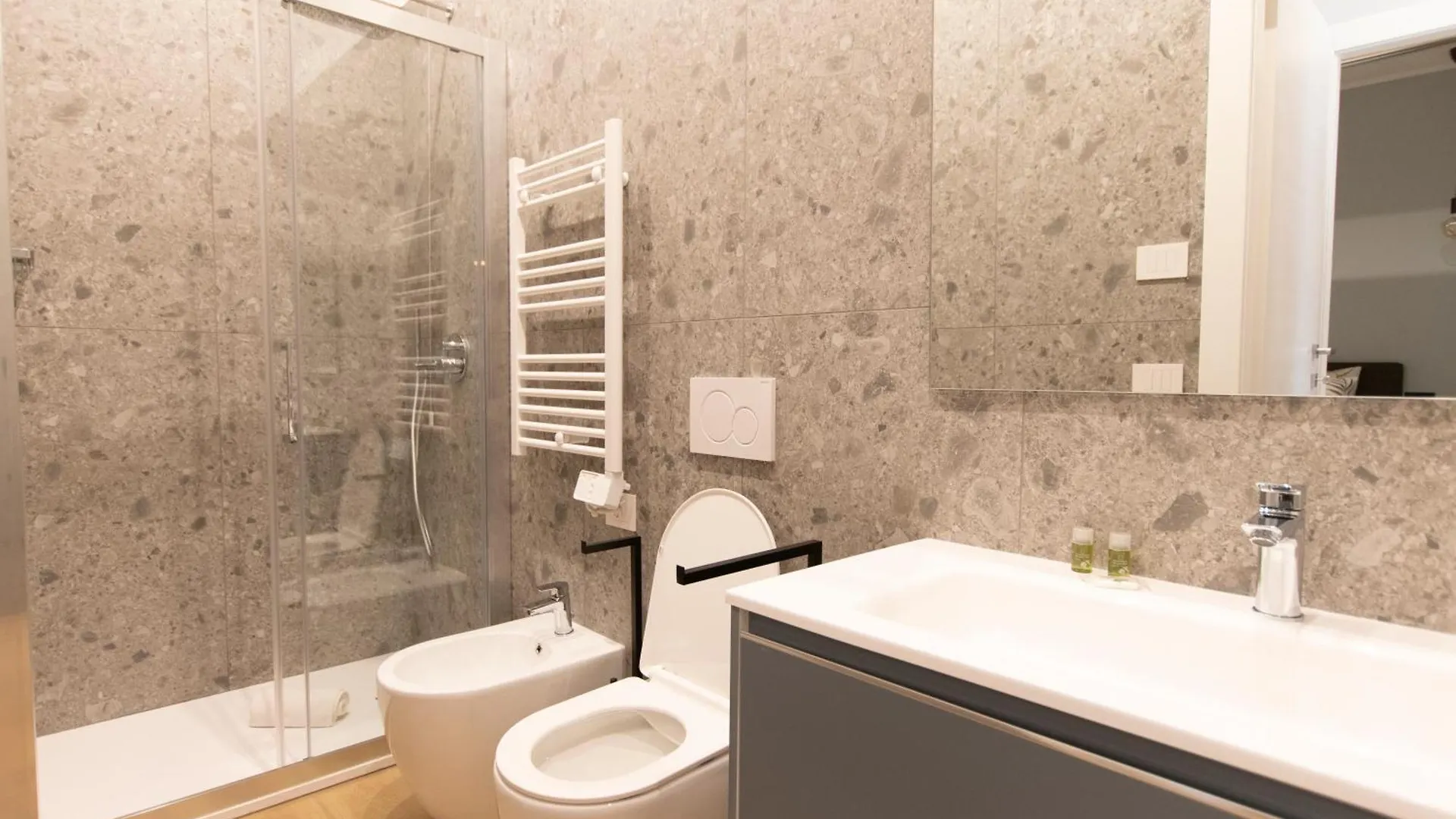 Ihost Luxury -Private Parking- Plana 3 Appartement Milaan